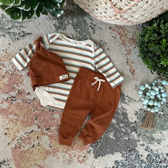New Willow + Whimsy Baby Boy Organic 3-Piece Set Hat, Joggers Striped shirt 3-6m - Picture 11 of 16